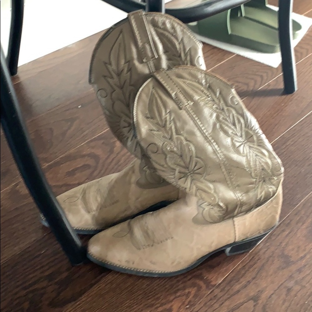 Men’s cowboy boots
